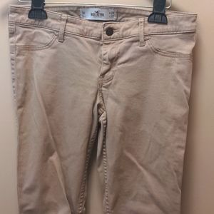Women's Hollister skinny jeans. Tan. 2 front & 2 back pockets. 29" waist.